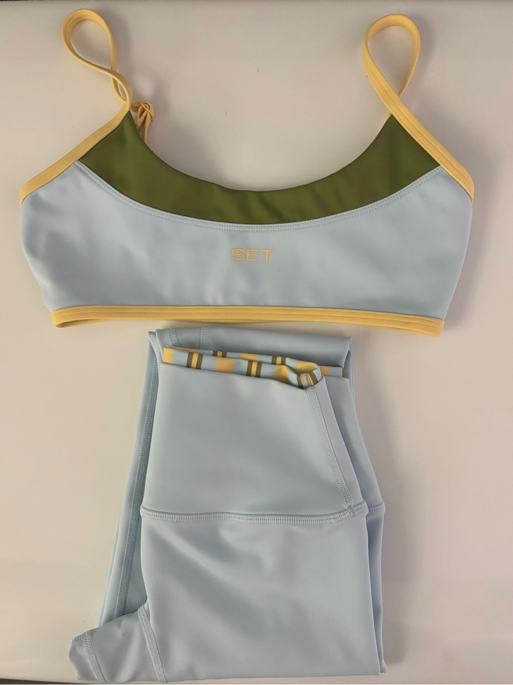 Set active Women’s Light Blue & Olive Sports Bra and Leggings Set